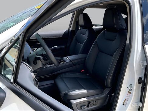 Used 2025 Nissan Murano SV FWD image 8