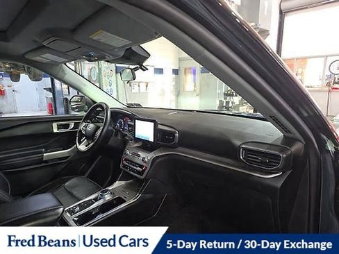 Certified 2022 Ford Explorer XLT w/ Equipment Group 202A image 16