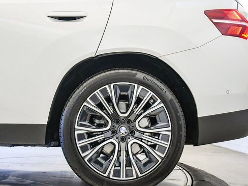 Used 2025 BMW X3 xDrive30i w/ Convenience Package image 10