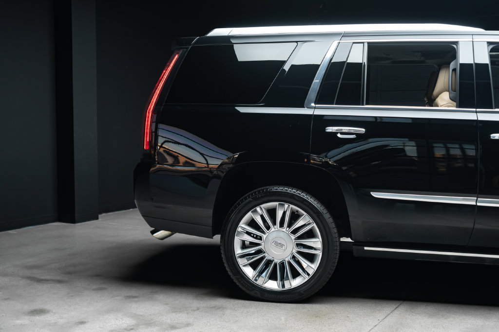 Used 2020 Cadillac Escalade Platinum AWD/4WD image 10