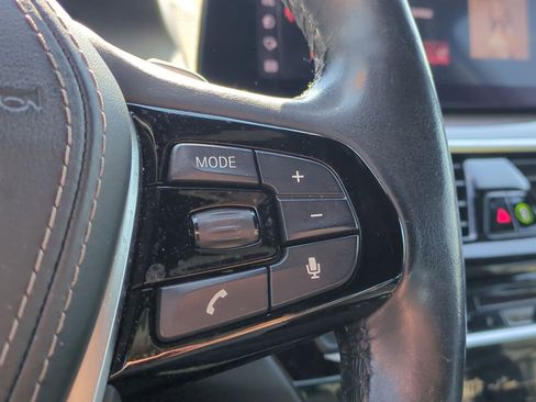 Used 2019 BMW 530i xDrive w/ Convenience Package image 20