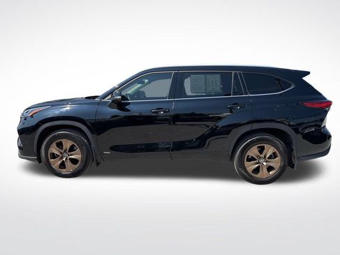 Used 2022 Toyota Highlander Bronze Edition AWD/4WD image 11