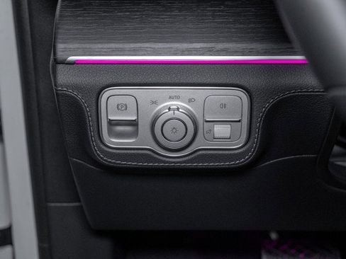 Certified 2025 Mercedes-Benz GLE 350 4MATIC image 22