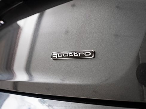 Used 2025 Audi Q5 2.0T Premium w/ Convenience Plus Package image 9