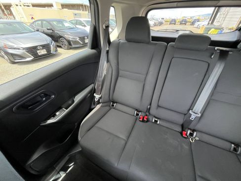 Used 2024 Nissan Rogue S AWD/4WD image 38