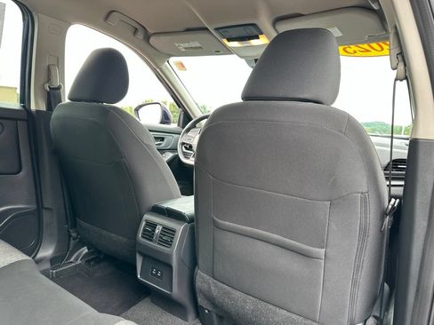 Used 2025 Nissan Rogue SV AWD/4WD image 27