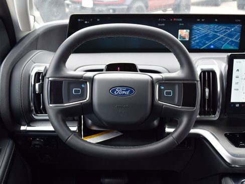 New 2026 Ford Expedition Max Platinum w/ Driver's Package AWD/4WD image 8