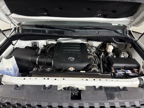 Used 2019 Toyota Tundra SR5 w/ SX Package AWD/4WD image 43