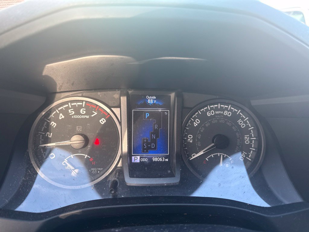Used 2021 Toyota Tacoma TRD Off-Road w/ Technology Package AWD/4WD image 15