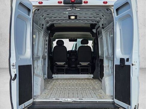 Used 2025 RAM ProMaster 2500 w/ Convenience Group FWD image 7