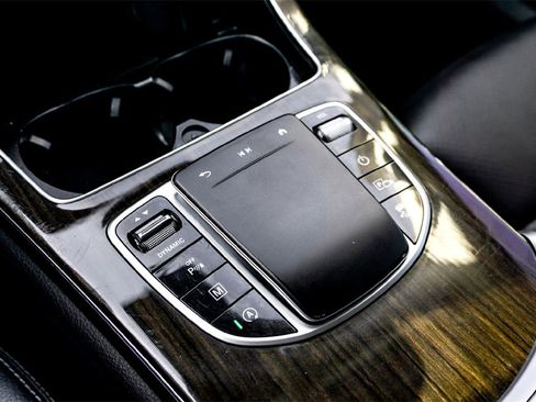 Used 2022 Mercedes-Benz GLC 300 4MATIC image 26