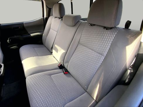 Used 2022 Toyota Tacoma SR w/ SR Convenience Package RWD image 20