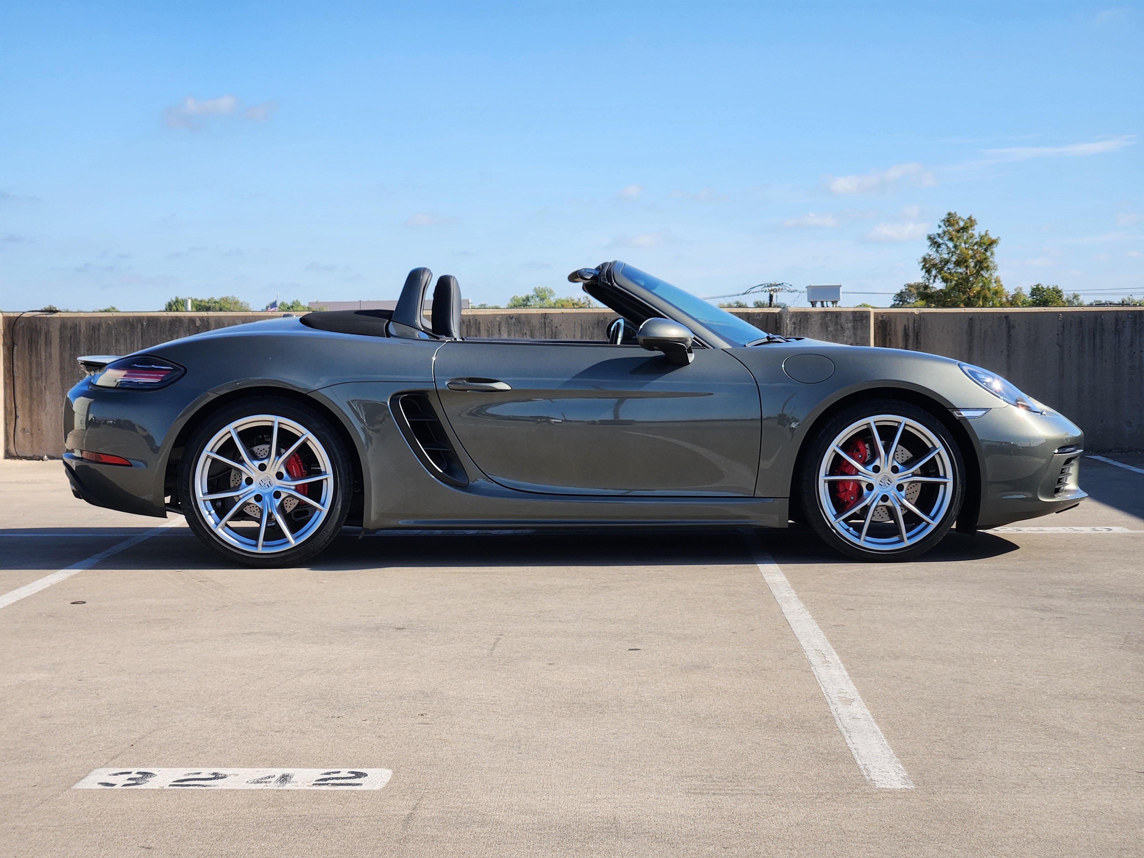 Certified 2025 Porsche 718 Boxster S RWD image 9