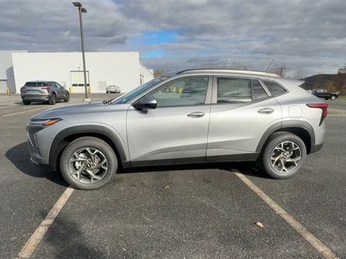 New 2026 Chevrolet Trax LT image 5