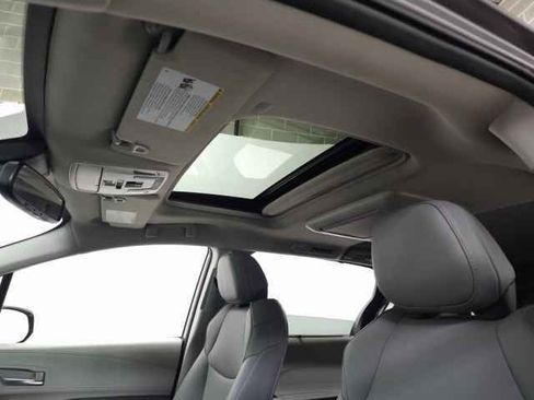 Used 2023 Toyota Sienna XLE image 17