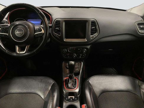 Used 2019 Jeep Compass Trailhawk AWD/4WD image 24