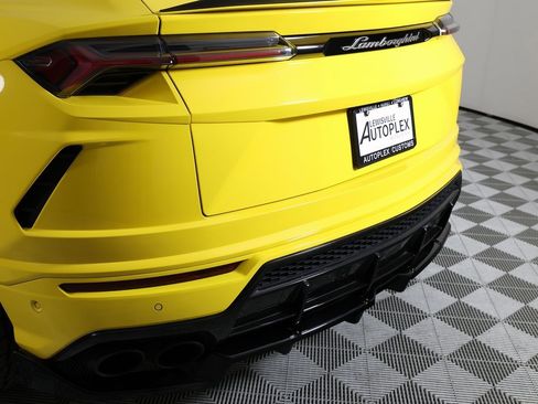 Used 2021 Lamborghini Urus image 61