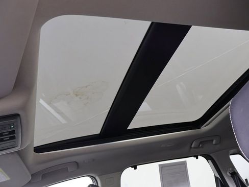 Used 2023 Nissan Rogue SL w/ SL Premium Package image 21