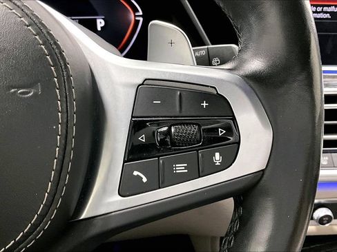 Used 2022 BMW X7 xDrive40i w/ M Sport Package AWD/4WD image 21