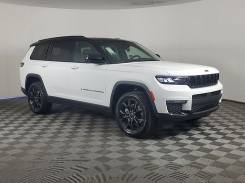 New 2025 Jeep Grand Cherokee L Limited image 2