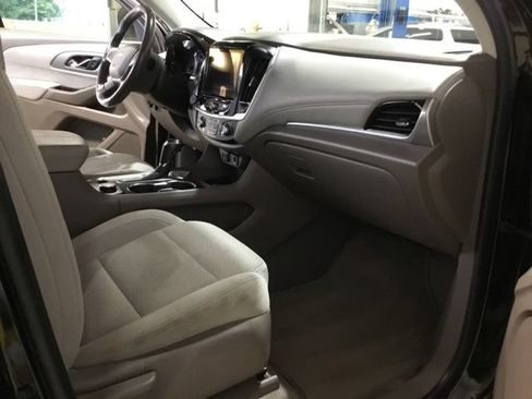 Used 2019 Chevrolet Traverse LT w/ LPO, Floor Liner Package AWD/4WD image 45
