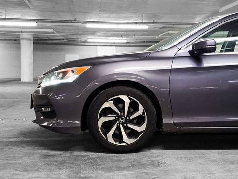 Used 2016 Honda Accord EX image 14