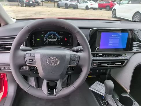 Used 2026 Toyota Camry LE w/ Convenience Package FWD image 23