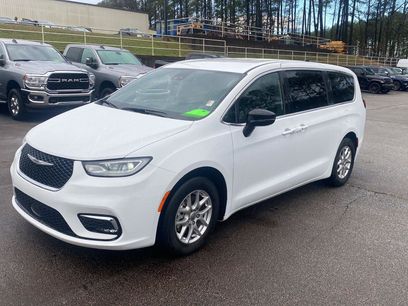 Certified 2025 Chrysler Pacifica Select