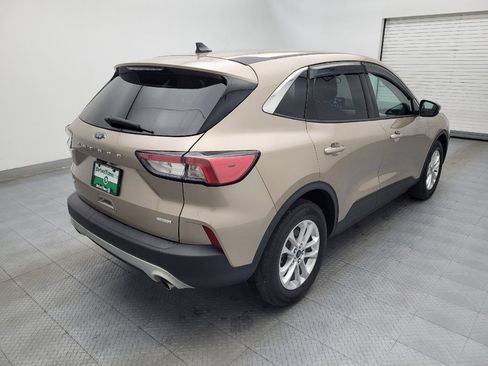Used 2020 Ford Escape SE image 9