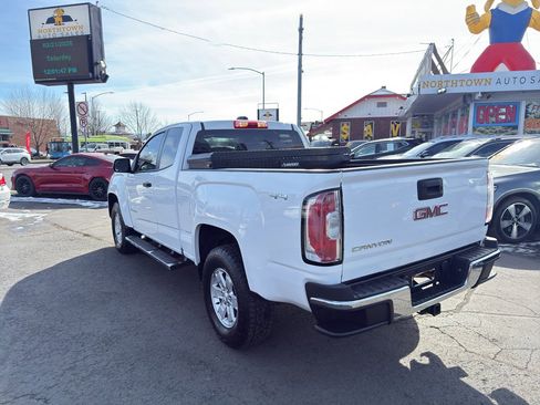 Used 2016 GMC Canyon 4x4 Extended Cab w/ Convenience Package image 4