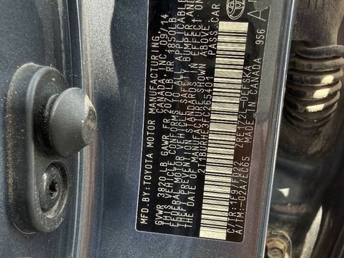Used 2015 Toyota Corolla S FWD image 26
