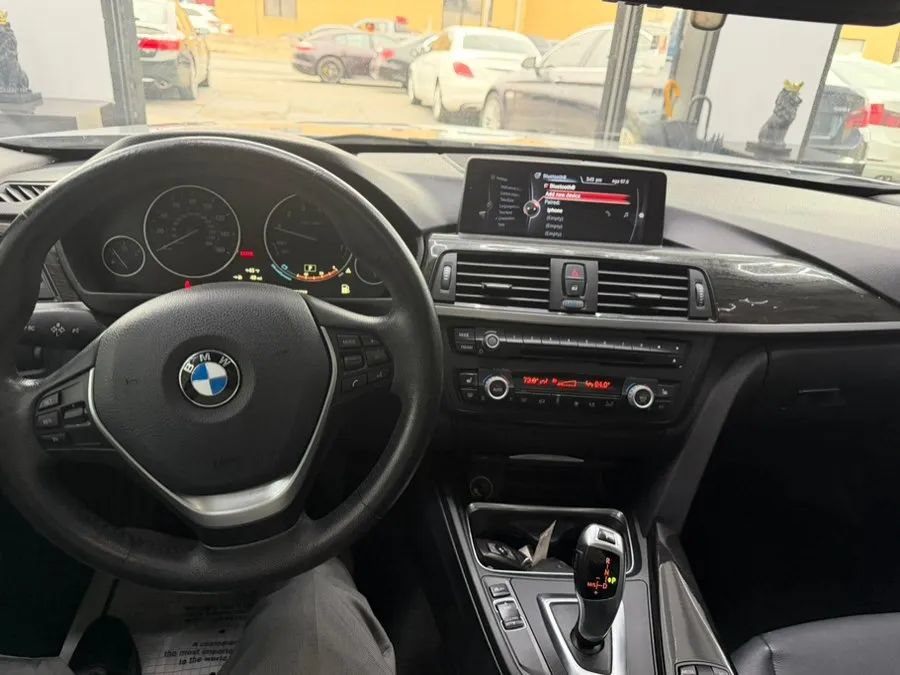 Used 2015 BMW 328i xDrive Sedan w/ Premium Package AWD/4WD image 3