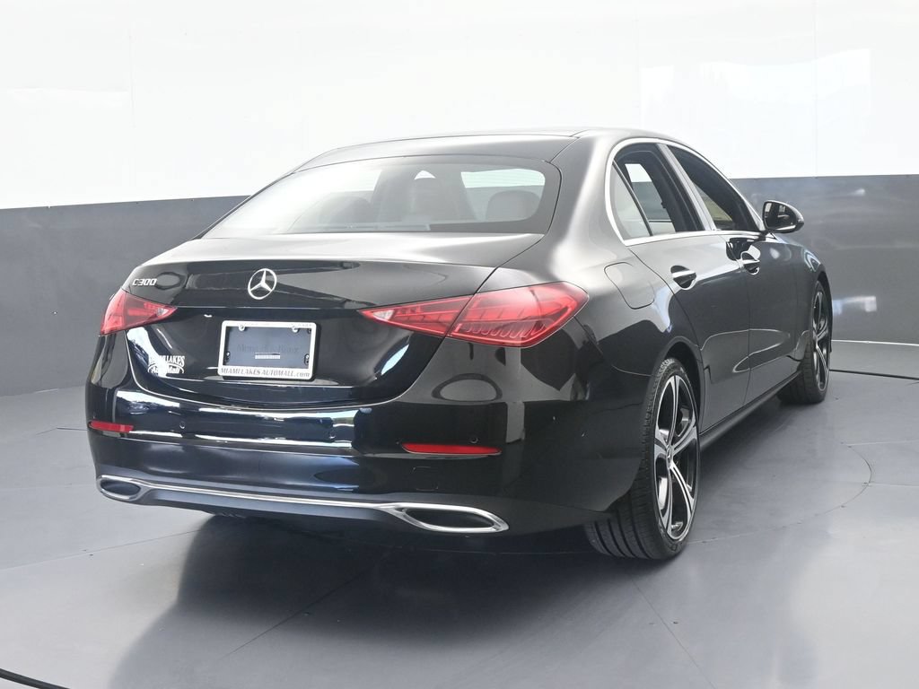 Used 2025 Mercedes-Benz C 300 Sedan image 5