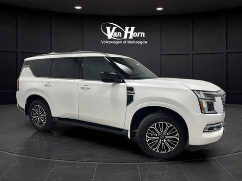 Used 2026 Nissan Armada SL w/ Captain's Chari Seat Package AWD/4WD image 1