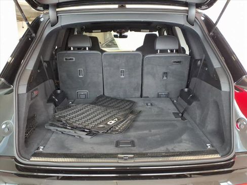 Used 2023 Audi SQ7 Premium Plus w/ Executive Package image 19