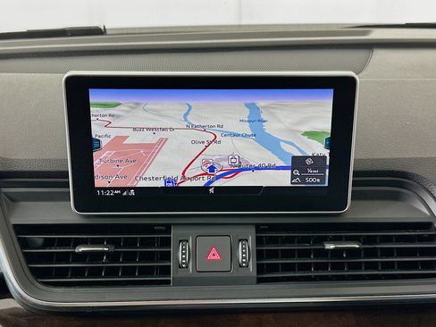 Used 2018 Audi Q5 2.0T Premium Plus w/ Premium Plus Package AWD/4WD image 22