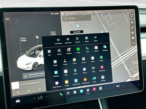 Used 2020 Tesla Model 3 Standard Range Plus image 18