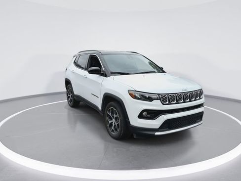 Used 2024 Jeep Compass Limited AWD/4WD image 3