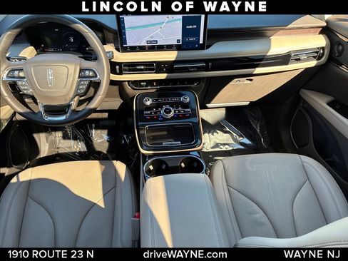 Certified 2023 Lincoln Nautilus Reserve w/ Luxury Package AWD/4WD image 24