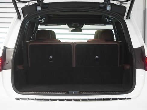 Used 2024 Mercedes-Benz GLS 450 4MATIC image 32