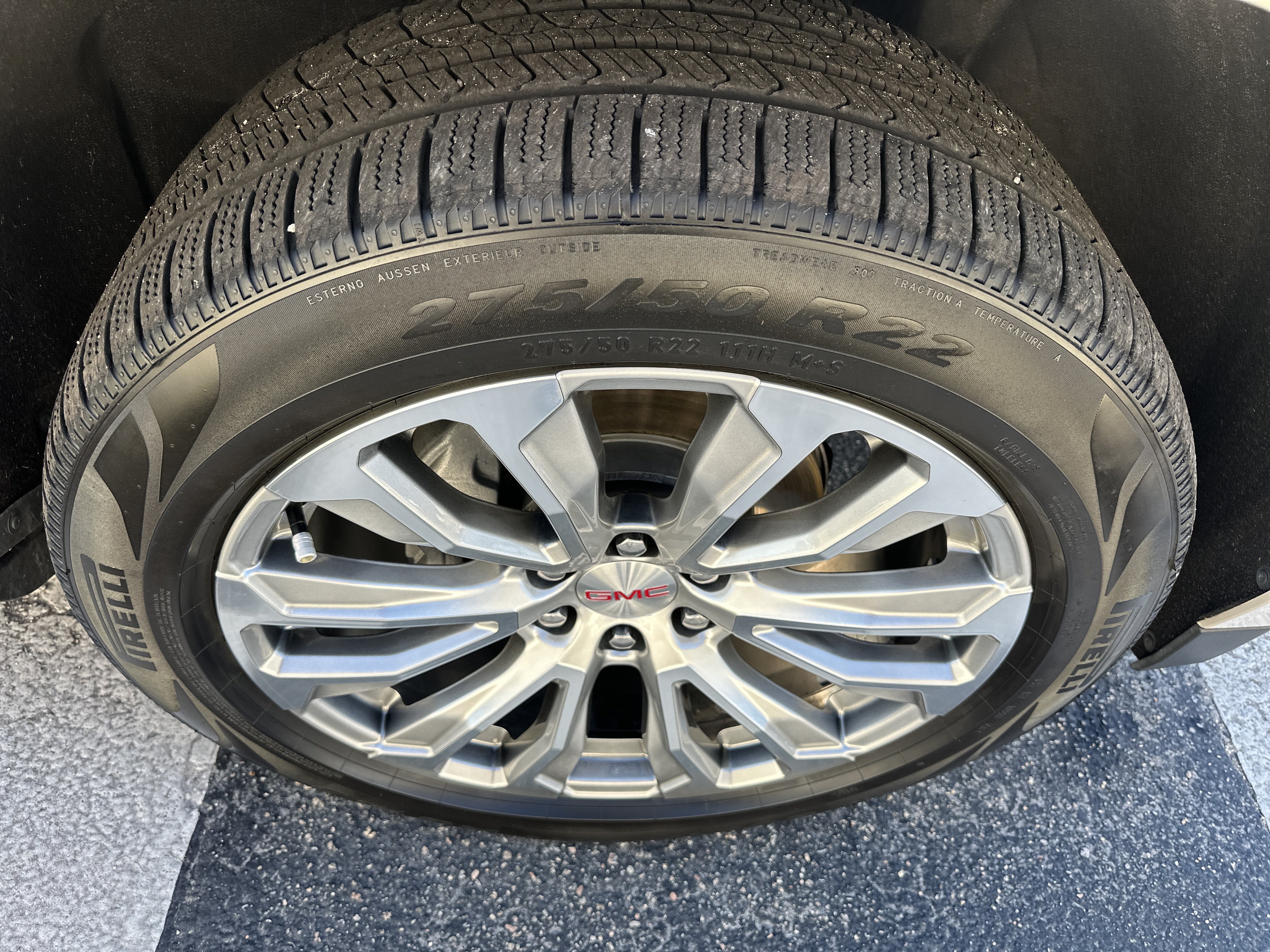 Used 2023 GMC Yukon Denali AWD/4WD image 6