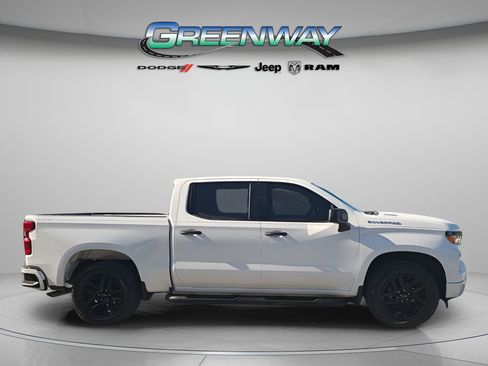 Used 2025 Chevrolet Silverado 1500 Custom image 5