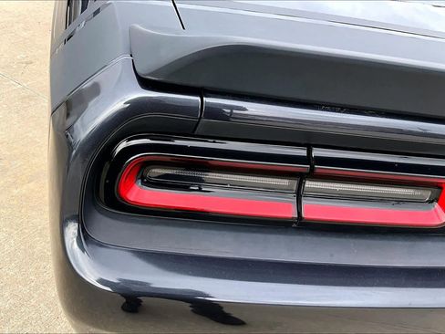 Used 2018 Dodge Challenger R/T Scat Pack image 27