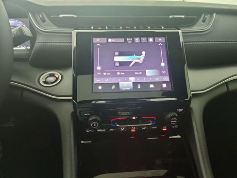 New 2025 Jeep Grand Cherokee Laredo X image 26