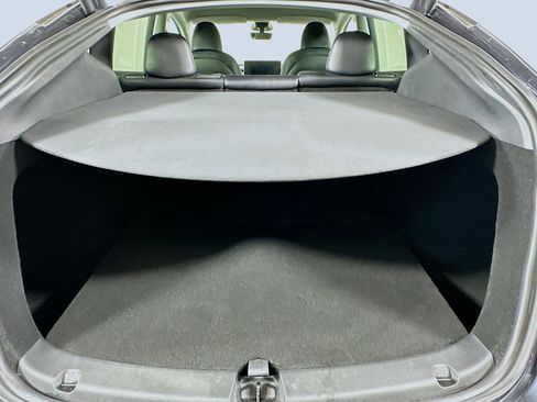 Used 2024 Tesla Model Y Long Range AWD/4WD image 26