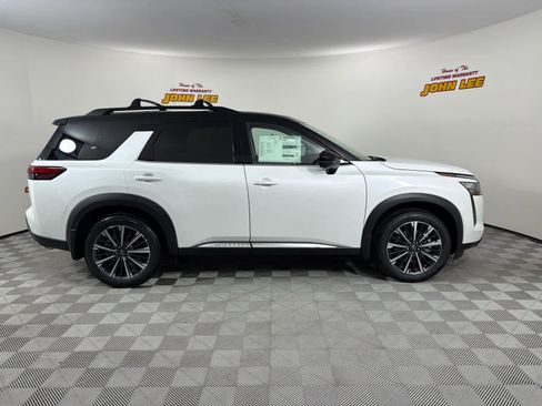 New 2026 Nissan Pathfinder Platinum w/ Cargo Package image 7