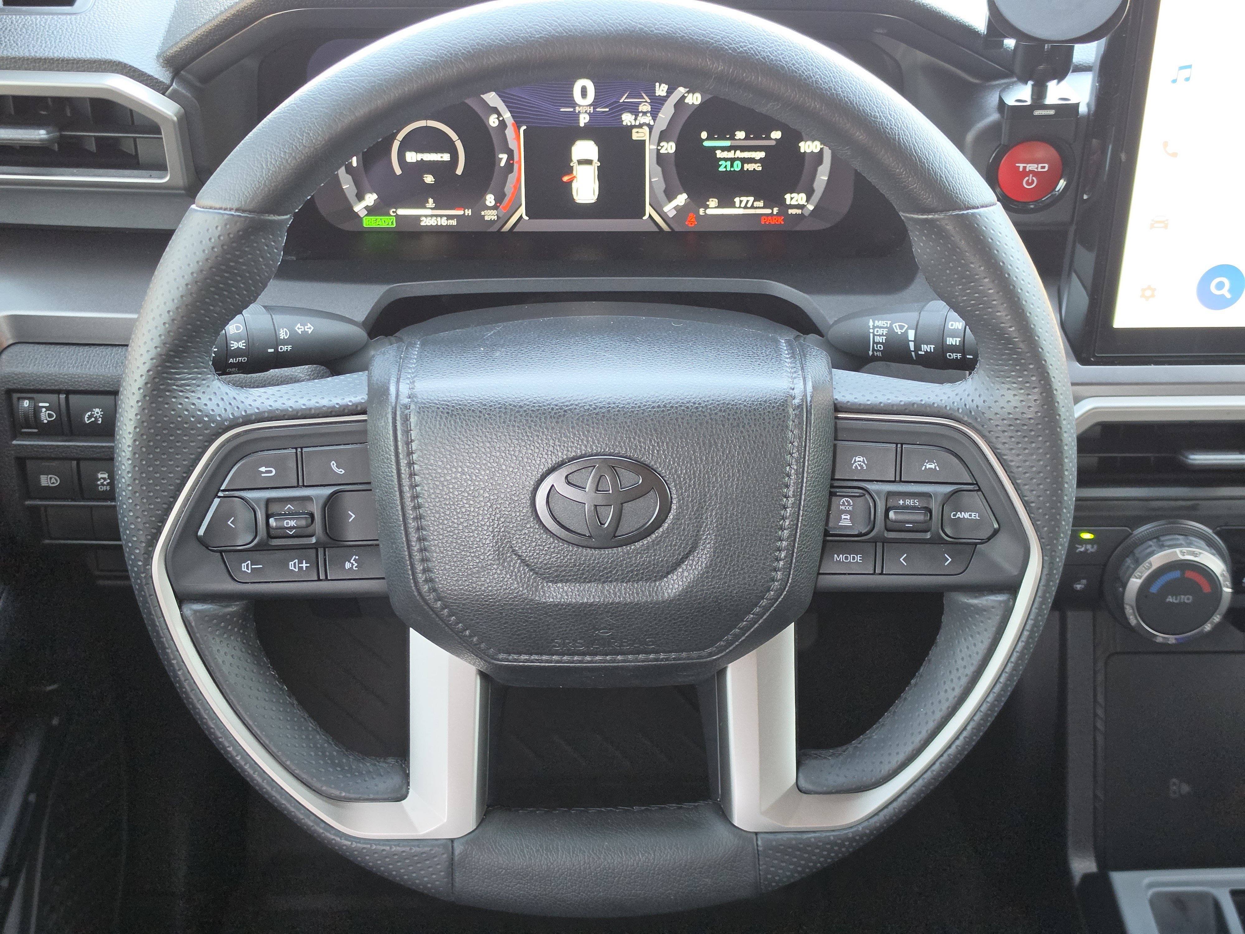 Certified 2025 Toyota 4Runner TRD Off-Road Premium AWD/4WD image 17