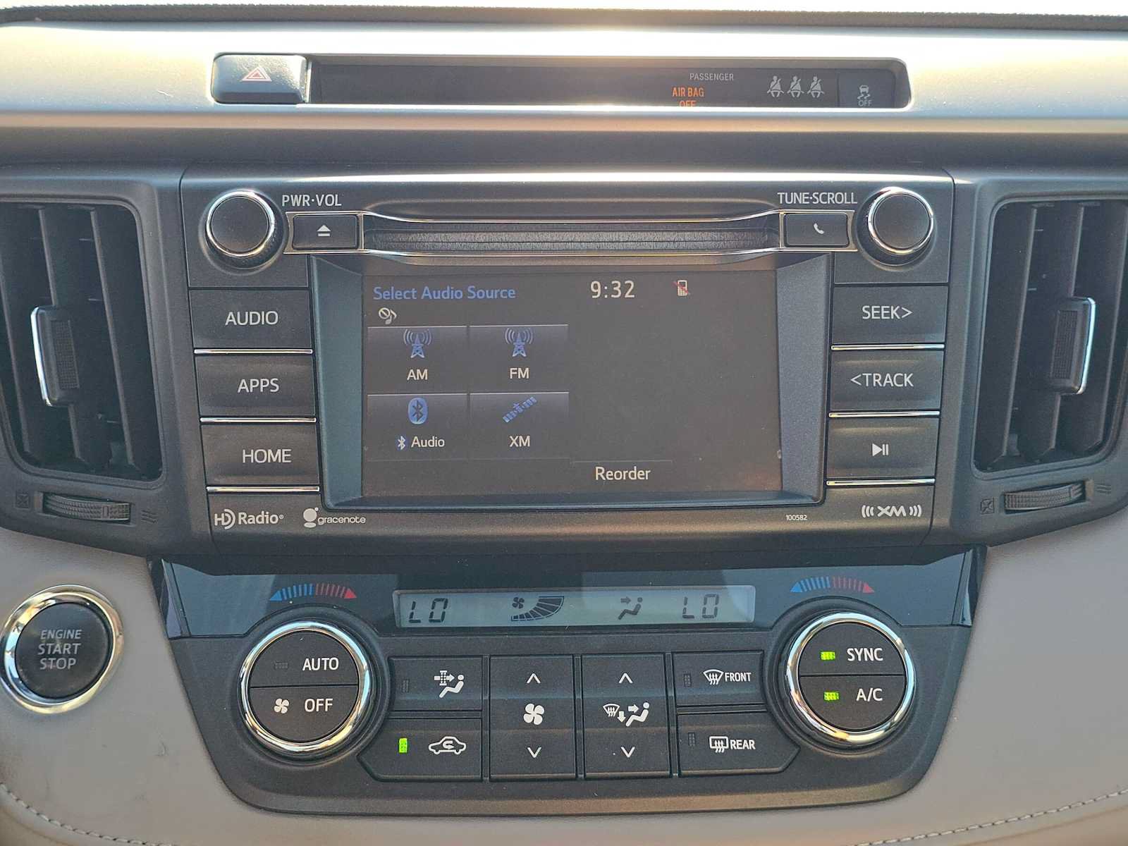 Used 2018 Toyota RAV4 XLE FWD image 27