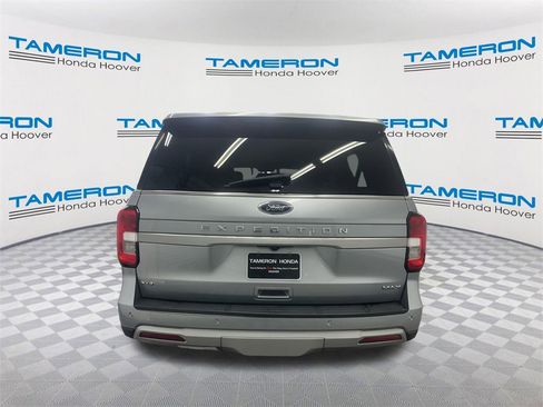 Used 2024 Ford Expedition Max XLT image 4
