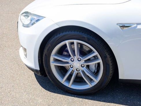 Used 2012 Tesla Model S Signature Performance image 14